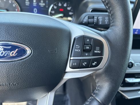 Used 2024 Ford Explorer XLT w/ Equipment Group 202A AWD/4WD image 14