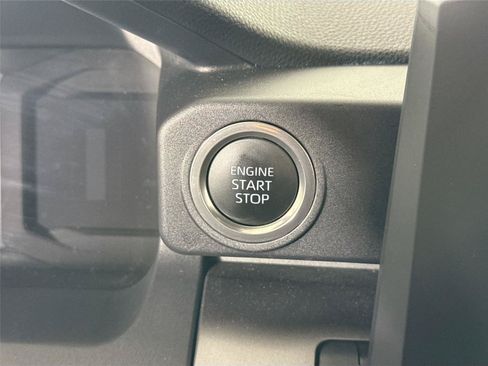 Certified 2025 Toyota 4Runner SR5 AWD/4WD image 20