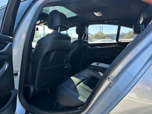 Used 2018 BMW 530i w/ Premium Package image 8