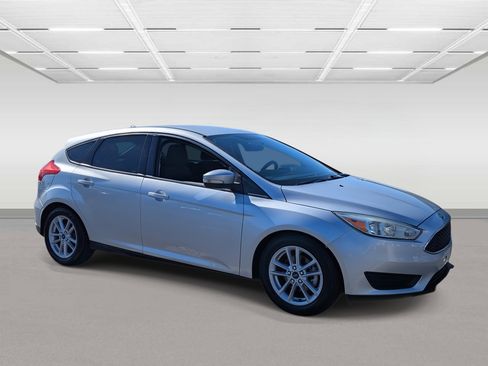 Used 2016 Ford Focus SE image 7