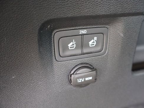 Used 2022 Kia Telluride S image 40