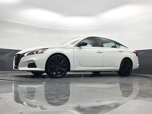 Used 2022 Nissan Altima 2.5 SR FWD image 43