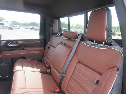 New 2026 GMC Sierra 2500 Denali Ultimate w/ Max Trailering Package AWD/4WD image 17