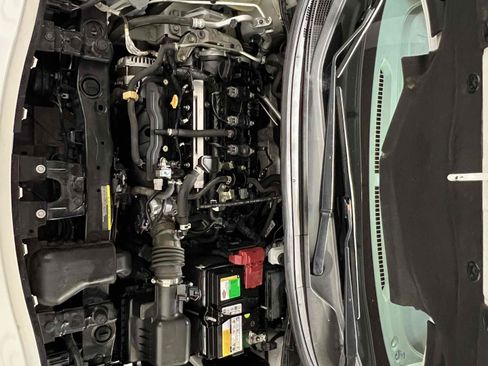 Used 2020 Nissan Versa SR FWD image 54