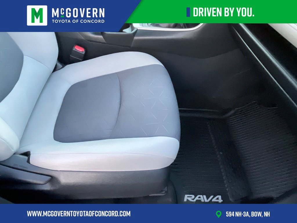 Used 2019 Toyota RAV4 XLE w/ Convenience Package AWD/4WD image 32