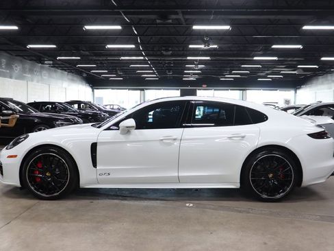 Used 2019 Porsche Panamera GTS image 2