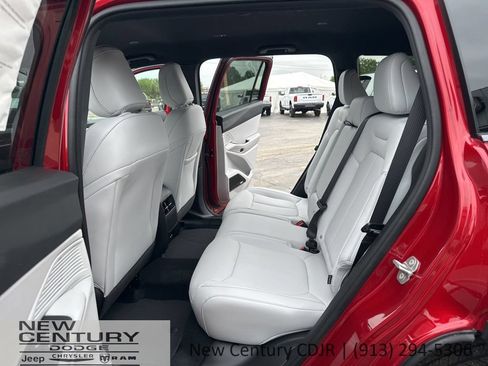 New 2026 Jeep Cherokee Limited AWD/4WD image 8