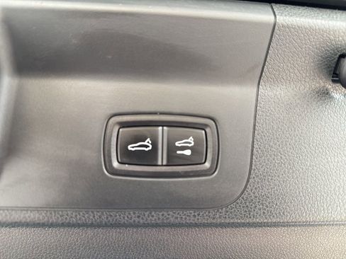 Used 2022 Porsche Panamera 4 Platinum Edition image 55