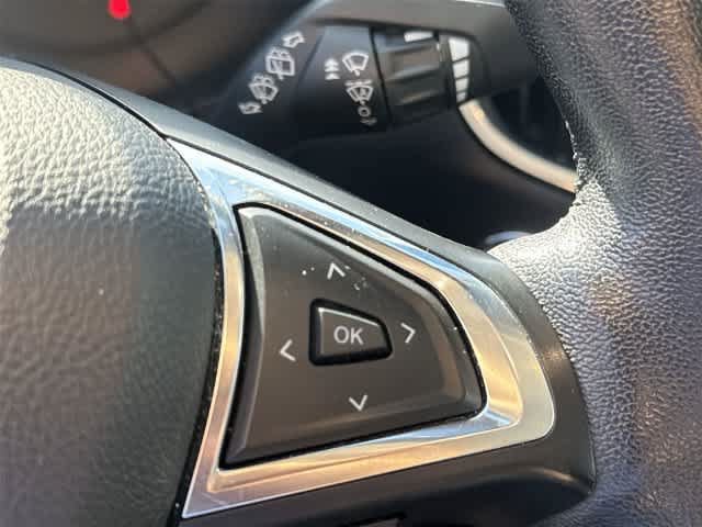 Used 2022 Ford Edge Titanium AWD/4WD image 19