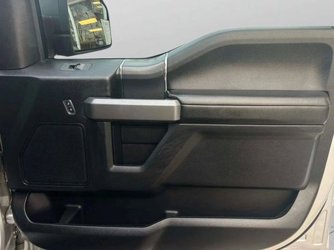 Used 2018 Ford F150 XLT w/ Equipment Group 302A Luxury image 8