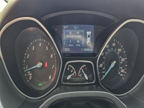Used 2014 Ford Focus SE w/ Equipment Group 201A FWD image 24