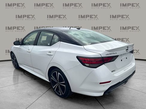 Used 2021 Nissan Sentra SR FWD image 2