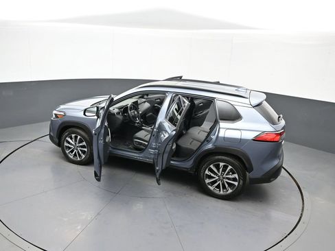 Certified 2023 Toyota Corolla Cross XLE image 44