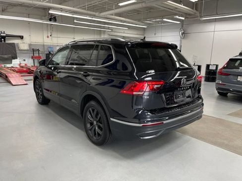 Used 2024 Volkswagen Tiguan SE AWD/4WD image 2