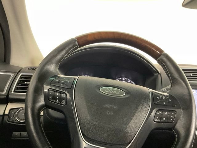 Used 2017 Ford Explorer Platinum AWD/4WD image 30
