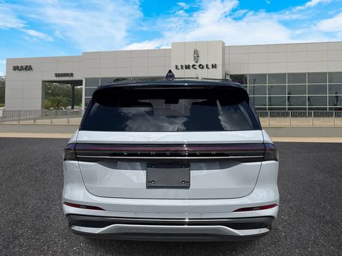 New 2026 Lincoln Nautilus Reserve w/ Jet Appearance Package AWD/4WD image 4
