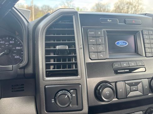 Used 2021 Ford F250 XL w/ Power Equipment Group image 25