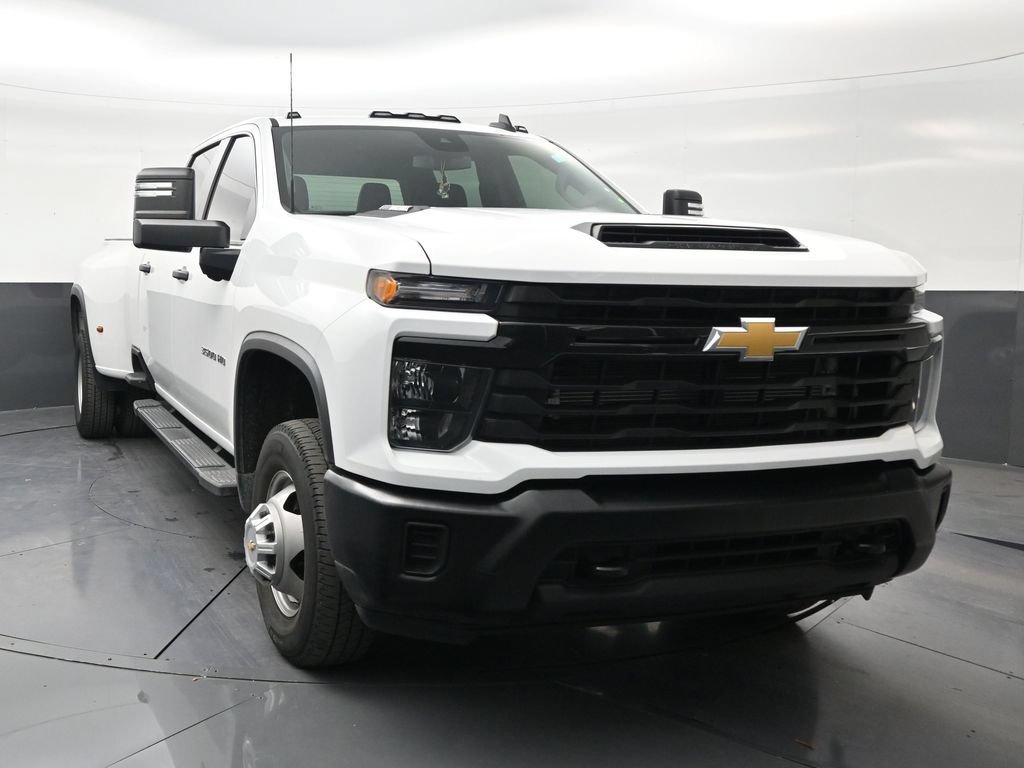 Used 2025 Chevrolet Silverado 3500 W/T AWD/4WD image 7