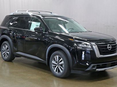New 2025 Nissan Pathfinder SL