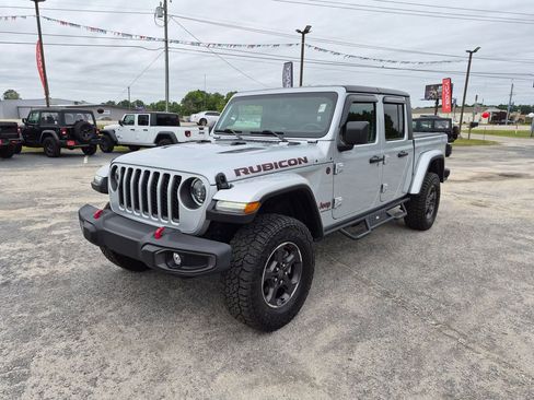 Used 2023 Jeep Gladiator Rubicon w/ LED Lighting Group AWD/4WD image 7