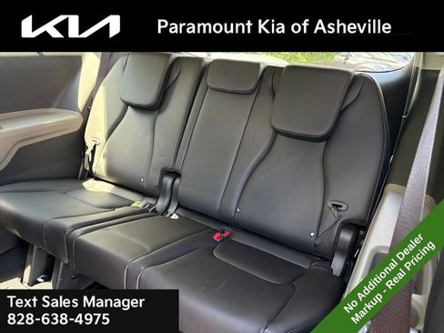 New 2026 Kia Carnival EX FWD image 23