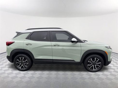 Used 2024 Chevrolet TrailBlazer ACTIV w/ Driver Confidence Package image 4