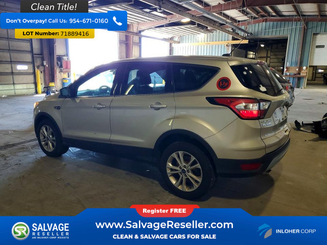 Used 2017 Ford Escape SE FWD image 3