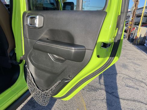 Used 2021 Jeep Wrangler Unlimited Rubicon w/ Safety Group image 24