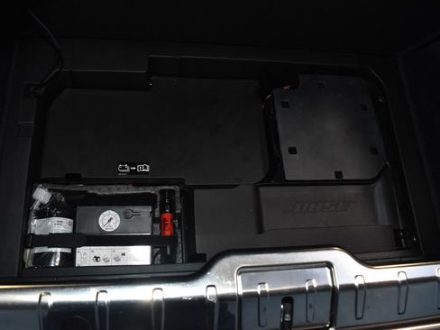 Used 2023 Porsche Panamera 4 Platinum Edition image 31