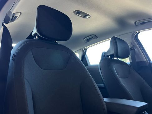 Used 2025 Kia K4 LXS image 18