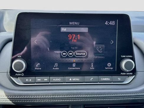 Used 2024 Nissan Rogue S FWD image 14