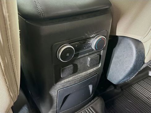 Used 2021 Ford Explorer 4WD w/ Class III Trailer Tow Package image 28