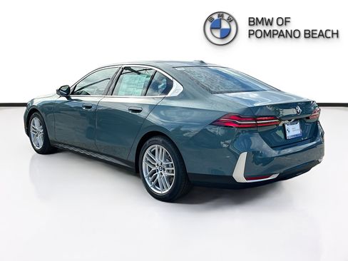 New 2025 BMW 530i RWD image 5