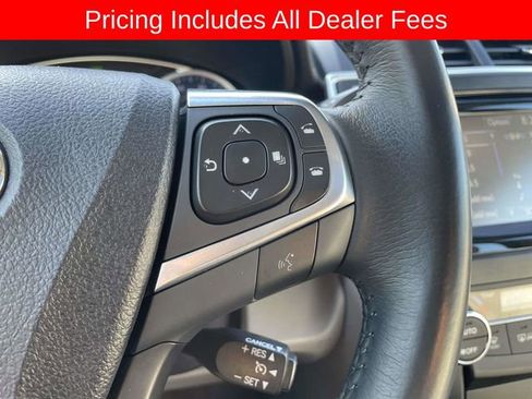 Used 2017 Toyota Camry XLE w/ Moonroof Package FWD image 27