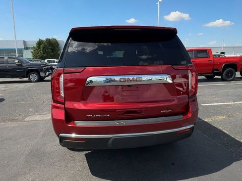 Used 2023 GMC Yukon SLT AWD/4WD image 7