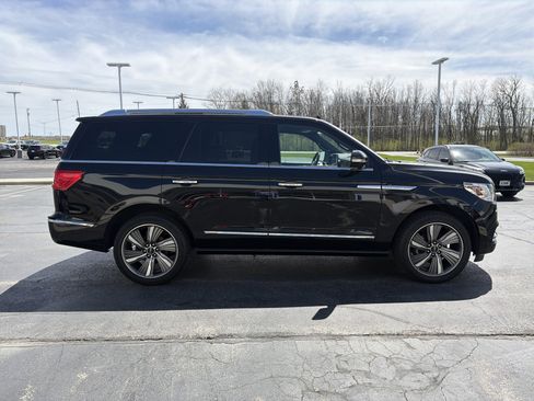 Used 2019 Lincoln Navigator Reserve AWD/4WD image 10