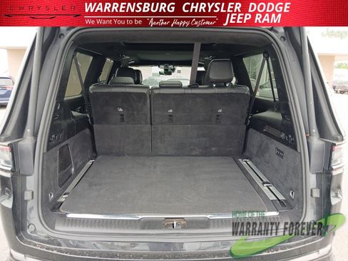 Used 2024 Jeep Grand Wagoneer L Series II w/ Quick Order Packagew 28T AWD/4WD image 37