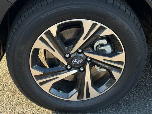 Used 2025 Subaru Crosstrek 2.0i Premium image 8