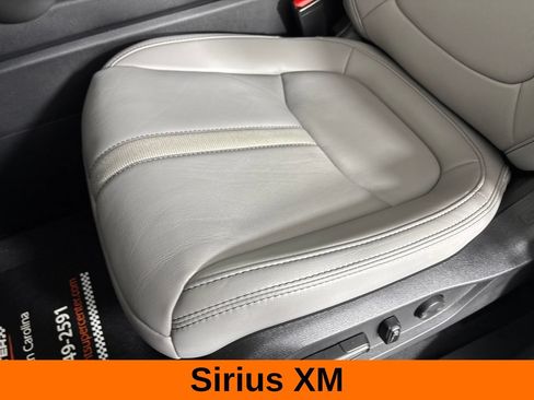 Used 2025 Honda Pilot Touring image 15