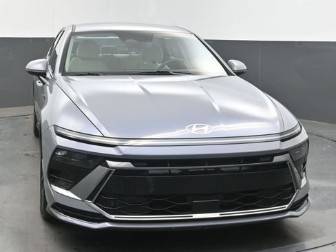 Used 2025 Hyundai Sonata SEL FWD image 3