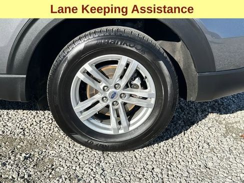 Certified 2022 Ford Explorer XLT w/ Equipment Group 202A image 10