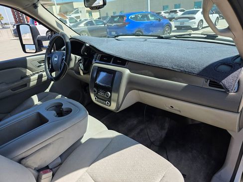 Used 2007 Chevrolet Avalanche LS image 8