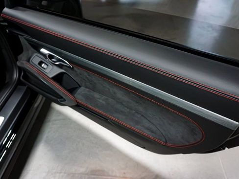 Used 2018 Porsche 911 GT3 RWD image 63