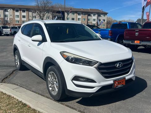 Used 2016 Hyundai Tucson SE w/ Option Group 02 FWD image 7