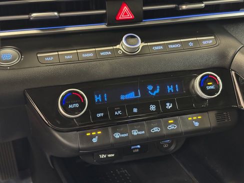 Used 2022 Hyundai Elantra Limited image 33