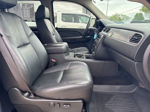 Used 2009 GMC Sierra 1500 SLT w/ All-Terrain Package AWD/4WD image 14