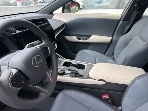 Used 2024 Lexus RZ 300e Premium w/ Technology Package image 10