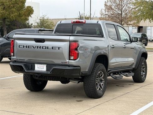 Used 2024 Chevrolet Colorado ZR2 w/ Technology Package image 4