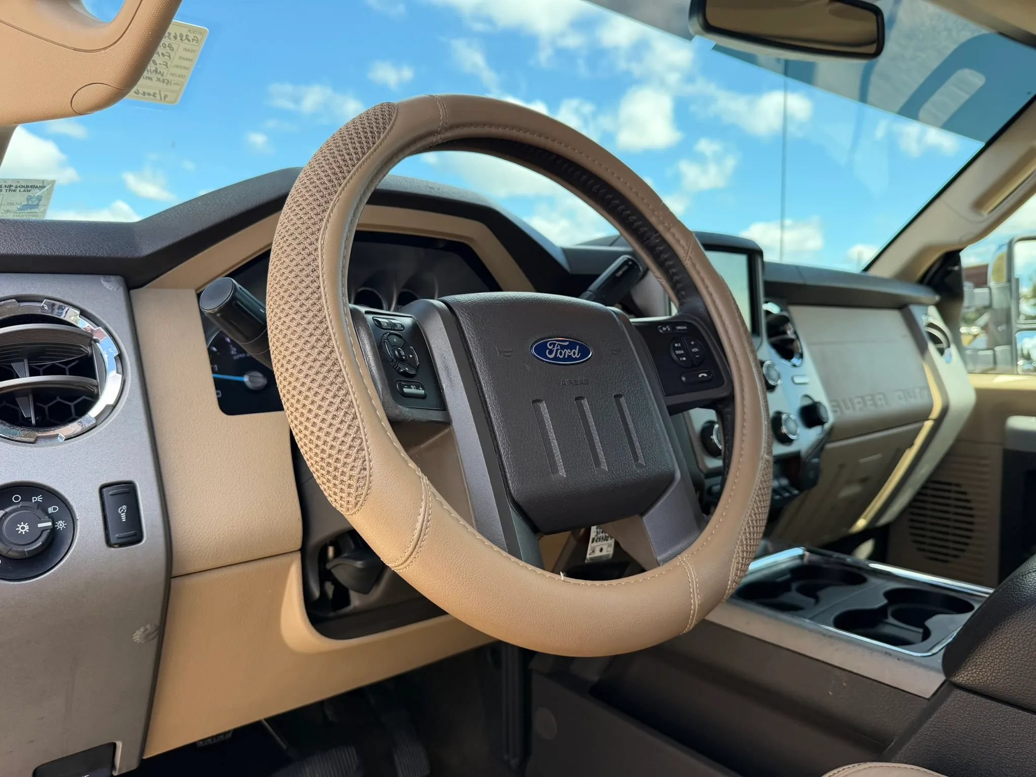 Used 2015 Ford F250 Lariat w/ Lariat Ultimate Package AWD/4WD image 11
