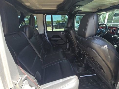 Used 2018 Jeep Wrangler Unlimited Rubicon AWD/4WD image 14
